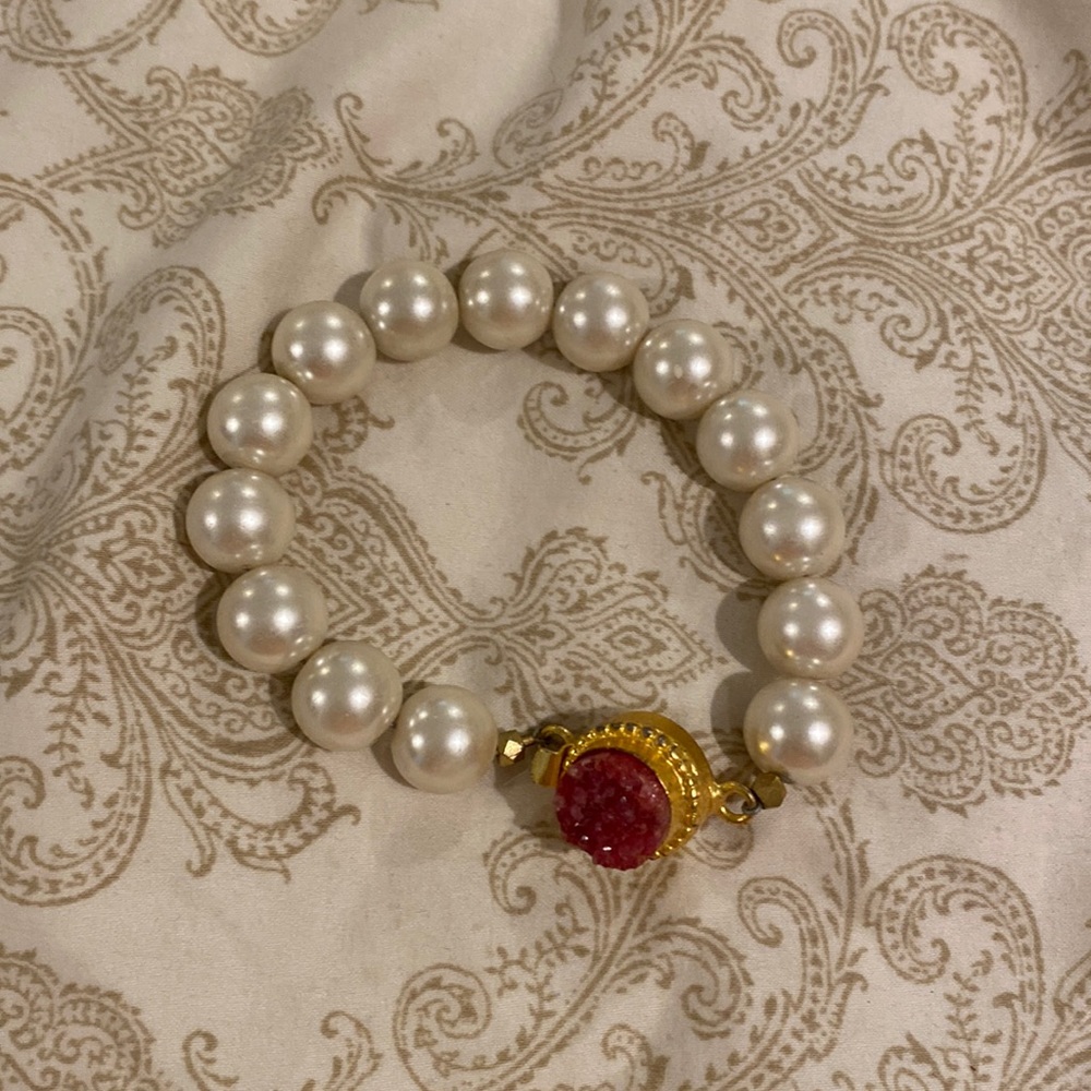 Cute bracelet! 🤍💞